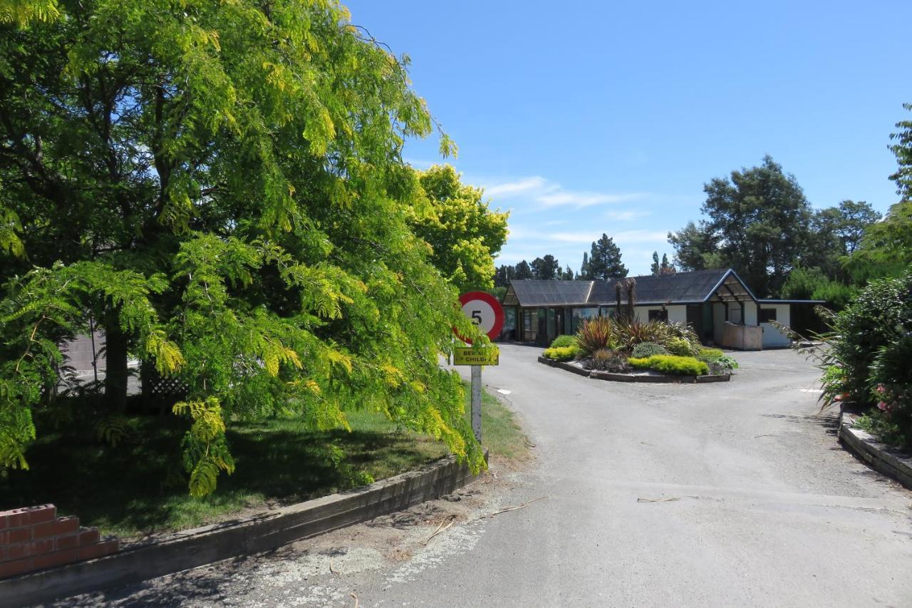 Hotel Rangiora Eco Holiday Park à Fernside Extérieur photo